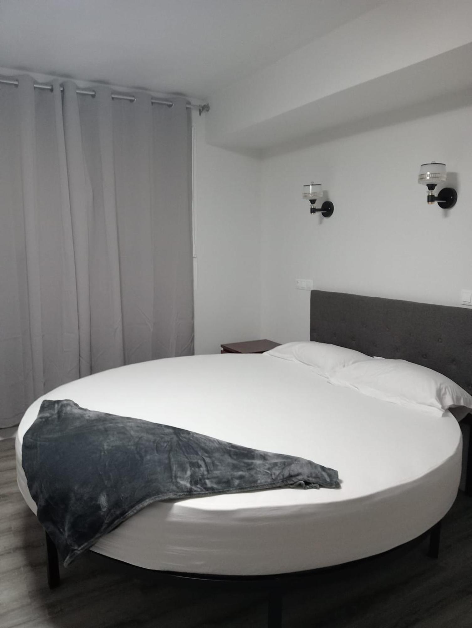 Hostal Golden 21*** Madrid Eksteriør billede